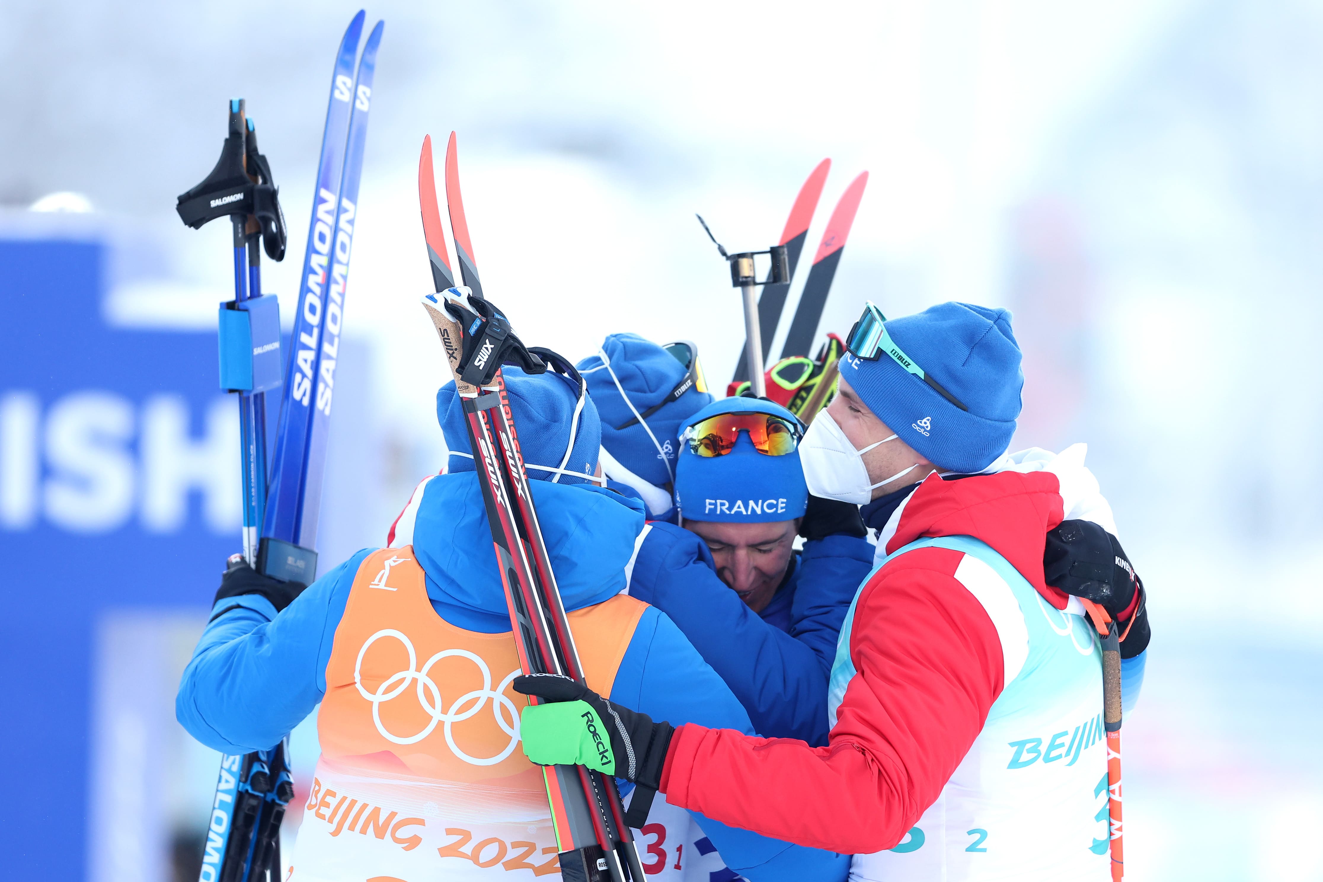 Jacquelin Fillon-Maillet Claude Desthieux Pékin 2022 France Olympique Biathlon relais masculin Médaille d'argent
