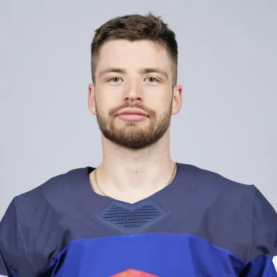 Portrait d'Enzo Cantagallo, athlète en hockey-sur-glace