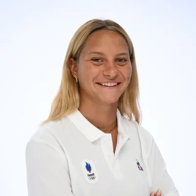 Portait de Kim DUMONT-ZANELLA, athlète en ski freestyle