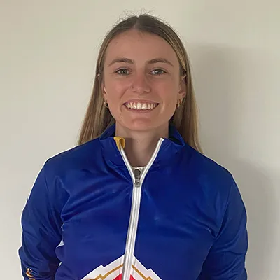 Portrait de Justine GAILLARD, athlète en ski de fond