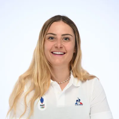 Portrait de Manon PETIT-LENOIR, athlète en snowboard cross