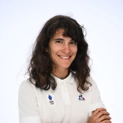 Portrait de Margot RAVINEL, athlète en ski-alpinisme