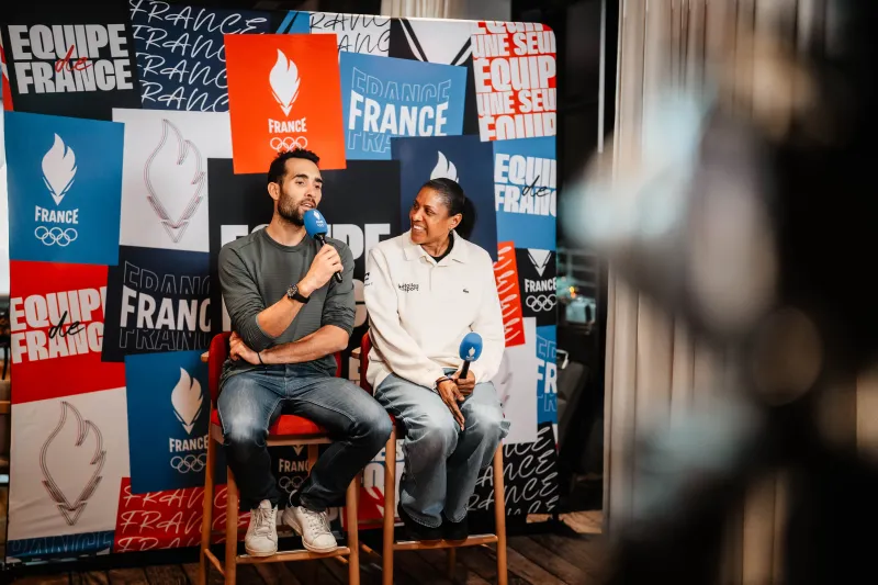 Photo de Martin Fourcade et Marie-José Perec lors d'une interview pour l'EquipeFRA