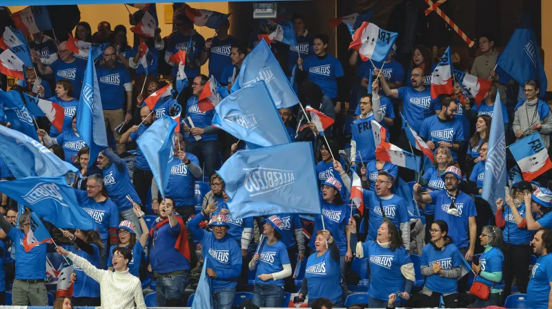 Allez les bleus, nos supporters encore bouillants en 2025 !