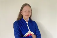Portrait de Léonie Perry, athlète en ski de fond