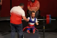 Axel Bourlon en argent en Para développé couché