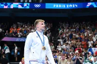 Léon Marchand survole la concurrence