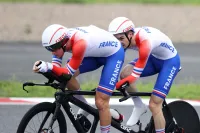 Champions paralympiques à 45km/h !