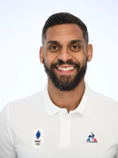 Portrait de Pierre-Edouard BELLEMARE, athlète en hockey-sur-glace