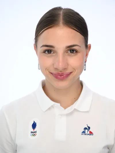 Portrait de Violette PIANEL COURIAUT, athlète en hockey-sur-glace