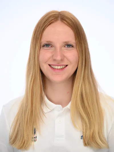 Portrait d'Elina ZILLIOX, athlète en hockey-sur-glace