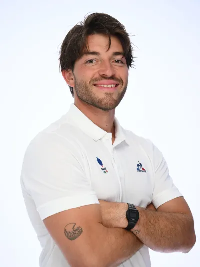 Portrait de Loan BOZZOLO, athlète en snowboard cross