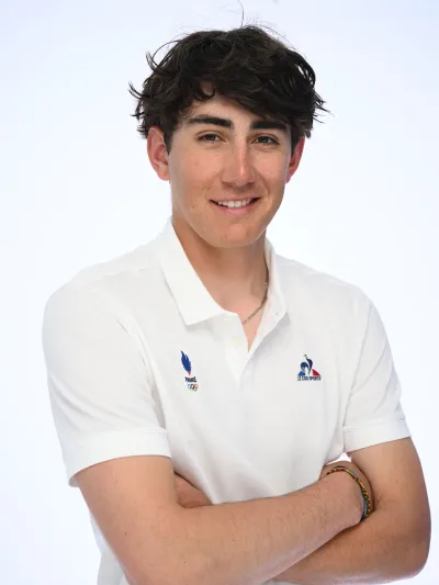 Portrait d'Aidan CHOLLET, athlète en snowboard cross