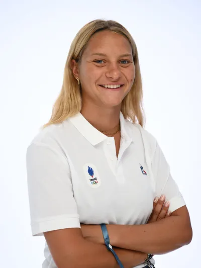 Portait de Kim DUMONT-ZANELLA, athlète en ski freestyle