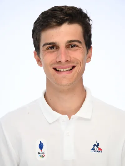 Portrait d'Enzo MILESI, athlète en saut à ski