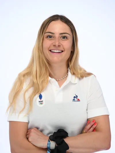 Portrait de Manon PETIT-LENOIR, athlète en snowboard cross