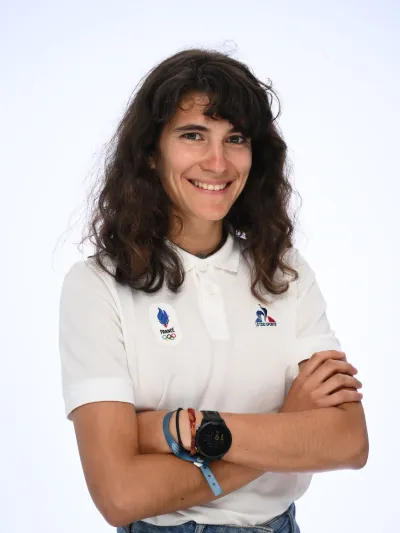 Portrait de Margot RAVINEL, athlète en ski-alpinisme