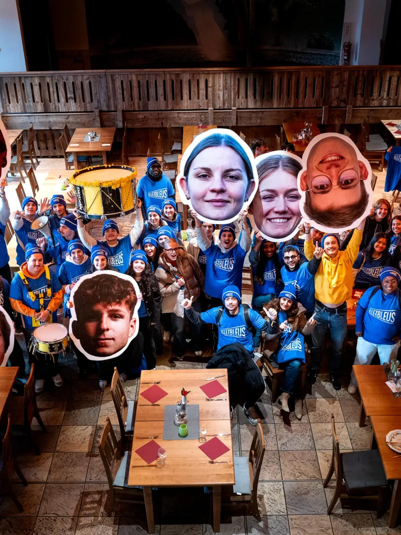 Les supporters au restaurant